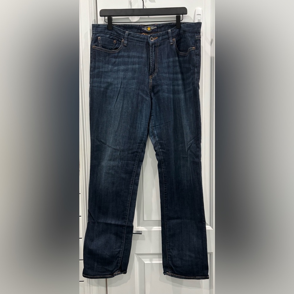 Lucky Jeans. Sweet Jean Straight.